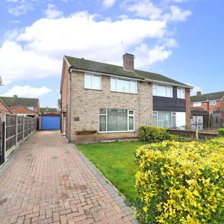 Buy this 3 bed duplex on 12 Ramsbury Road in Leicester, LE2 6HR