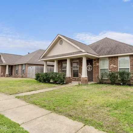 Buy this 3 bed house on 3237 North Hartland in Southaven, MS 38672