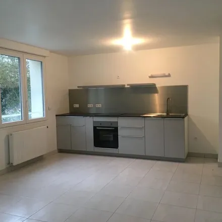 Rent this 2 bed apartment on 6 Place de la Republique in 77590 Bois-le-Roi, France