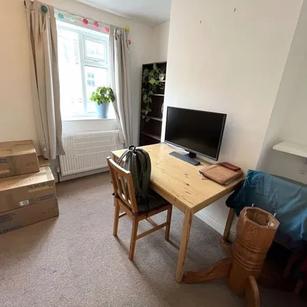 Rent this 2 bed apartment on 18 Clifton Street in Exeter, EX1 2EJ