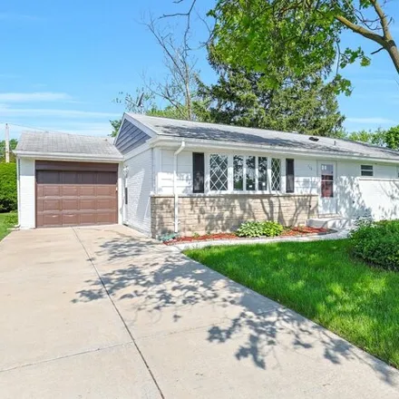 Buy this 3 bed house on 510 East Park Avenue in Elmhurst, IL 60126