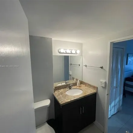 Image 5 - Kings Point Imperial, 159th Street, Sunny Isles Beach, FL 33160, USA - Condo for rent