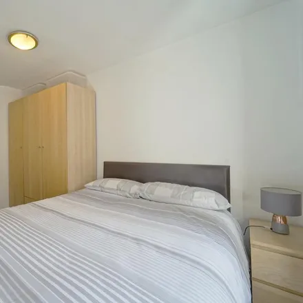 Image 7 - St Saviours, Ellerby Road, Leeds, LS9 8LB, United Kingdom - Apartment for rent