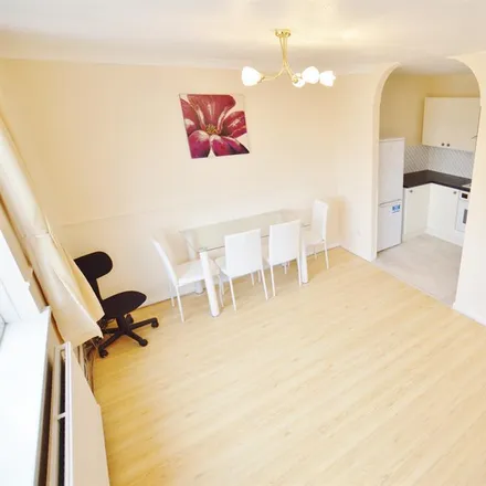 Rent this 2 bed apartment on Rowan Court in 125 High Street, London