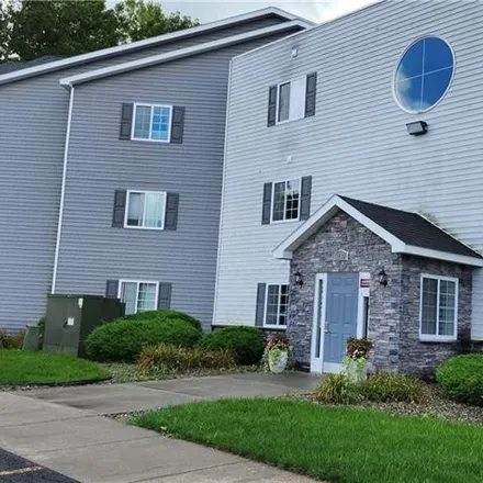 Buy this 2 bed condo on 907 Landrush Way in Village of Baldwinsville, NY 13027