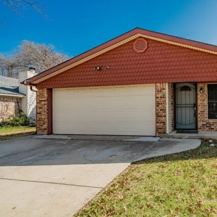 Buy this 3 bed house on 5303 Rowcrop Drive in Arlington, TX 76017