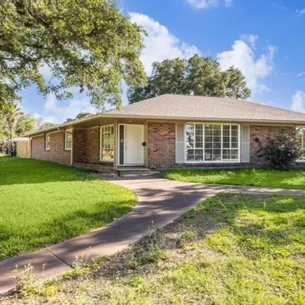 Rent this 4 bed house on 3215 South Braeswood Boulevard in Houston, TX 77025