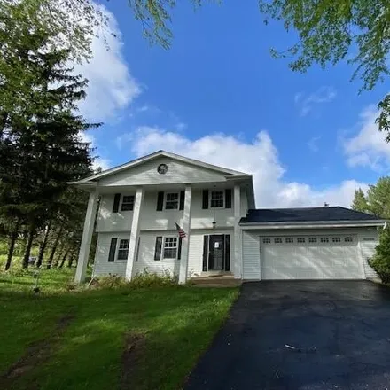 Buy this 4 bed house on W316N714 Heather Hill in Delafield, WI 53018