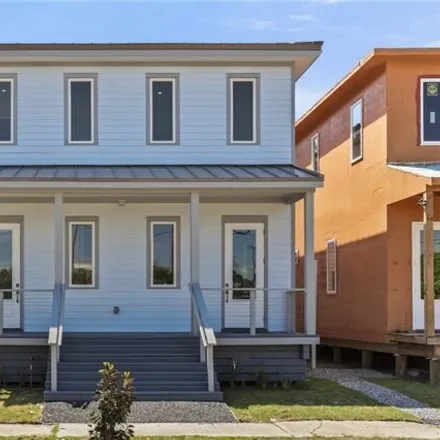 Buy this 6 bed house on 447 Hendee Street in Algiers, New Orleans