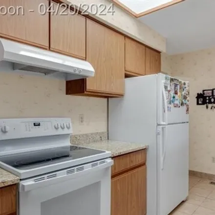 Image 7 - 14923 Heritage Drive, Shelby Charter Township, MI 48315, USA - Condo for sale