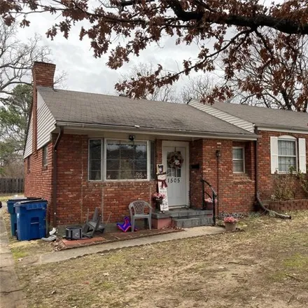 Rent this 3 bed house on 1549 East Comanche Avenue in McAlester, OK 74501