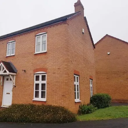 Rent this 3 bed house on Ashford Close in Telford and Wrekin, TF1 5LH