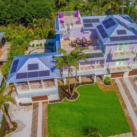 Buy this 4 bed house on 100 Aqua Lane in Holmes Beach, Manatee County