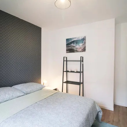 Image 3 - 2 Rue Mozart, 92110 Clichy, France - Room for rent