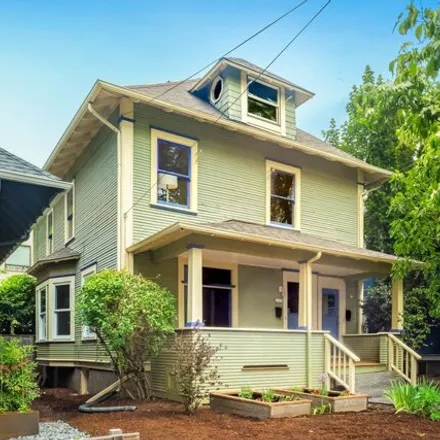 Buy this 3 bed house on 2045 Southeast Yamhill Street in Portland, OR 97214