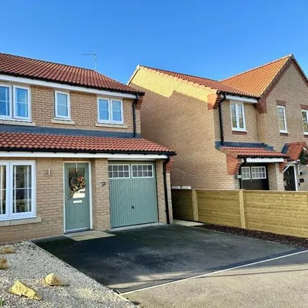 Buy this 3 bed house on Crossbill Close in Guisborough, TS14 8NA