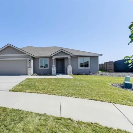 Buy this 3 bed house on West 32nd Avenue in Kennewick, WA 99338