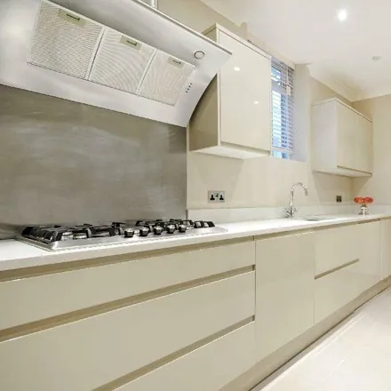 Image 2 - 2a Ellerdale Road, London, NW3 6BD, United Kingdom - Apartment for rent