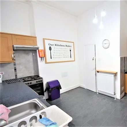 Image 4 - Birkbeck Road, London, W3 6LJ, United Kingdom - Room for rent