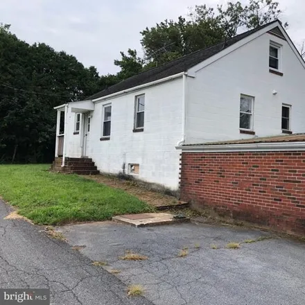 Rent this 3 bed house on 1575 Hunsecker Rd in Bird In Hand, Pennsylvania