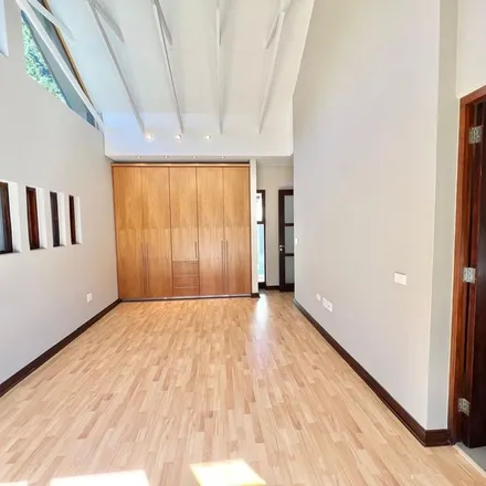 Image 4 - Dorsetshire Close, Benmore Gardens, Sandton, 2031, South Africa - Apartment for rent