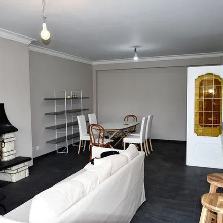 Rent this 2 bed apartment on Cromwell in Avenue du Scheutbosch - Scheutboschlaan 43, 1080 Molenbeek-Saint-Jean - Sint-Jans-Molenbeek