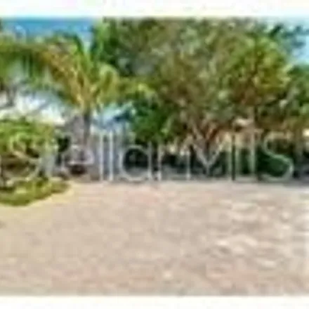 Image 2 - 223 72nd Street, Holmes Beach, Manatee County, FL 34217, USA - House for sale