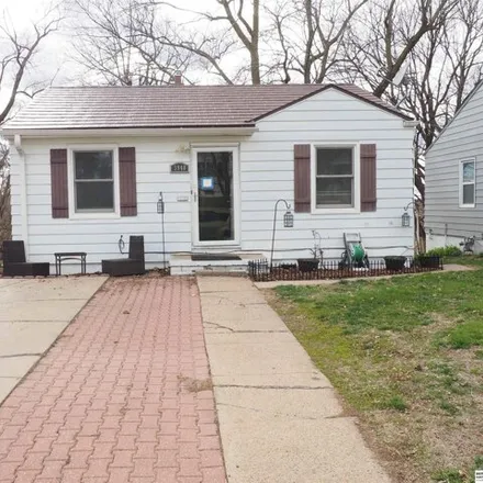 Buy this 3 bed house on 4054 North 54th Street in Omaha, NE 68104