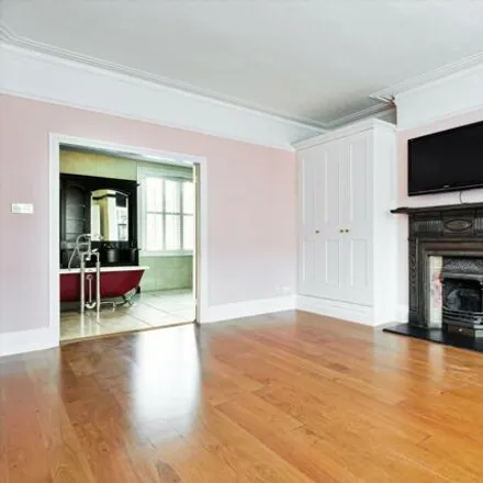 Image 7 - Glenloch Road, London, NW3 4DG, United Kingdom - Townhouse for sale