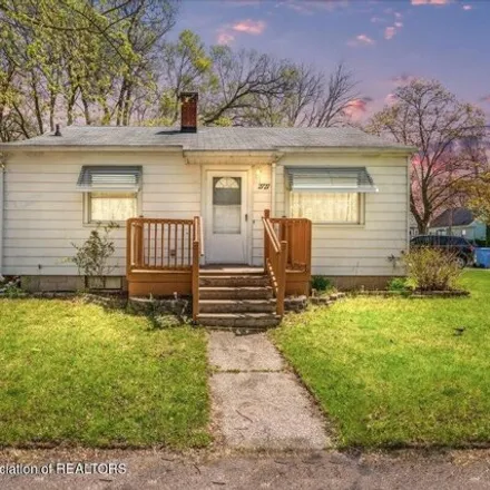 Buy this 2 bed house on 2793 Maplewood Avenue in Lansing, MI 48910
