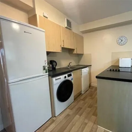 Image 2 - Hoopern Mews, Exeter, EX4 4AW, United Kingdom - Room for rent