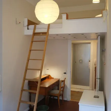 Rent this 3 bed apartment on Korsörer Straße 2 in 10437 Berlin, Germany
