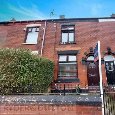 Image 1 - Queens Road/Claremont Street, Queens Road, Ashton-under-Lyne, OL6 8EJ, United Kingdom - Townhouse for rent