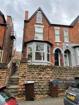 Rent this 6 bed duplex on 16 Douglas Road in Nottingham, NG7 1NW