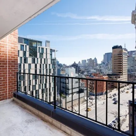 Buy this studio townhouse on 191 6th Avenue in New York, NY 10013