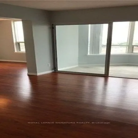 Image 3 - 125 Hillcrest Avenue, Mississauga, ON L5B 1N7, Canada - Apartment for rent