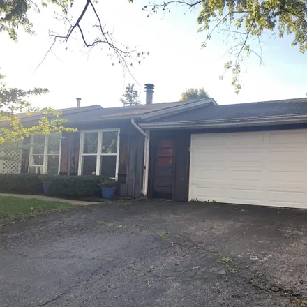 Buy this 3 bed house on 5842 North Andover Court in Peoria, IL 61615