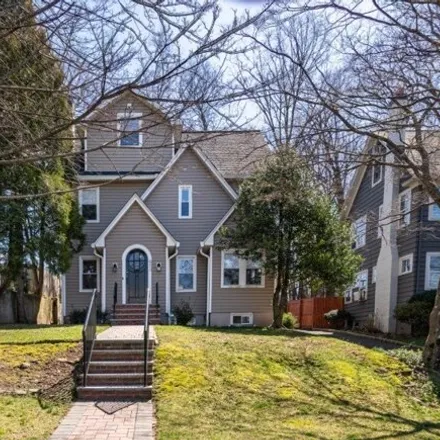Rent this 4 bed house on 674 Maye Street in Westfield, NJ 07090