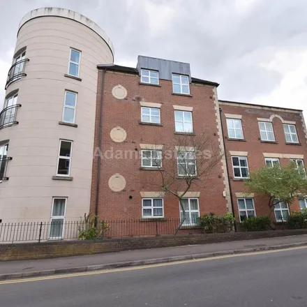 Rent this 2 bed apartment on Compass House in 1-18 South Street, Katesgrove