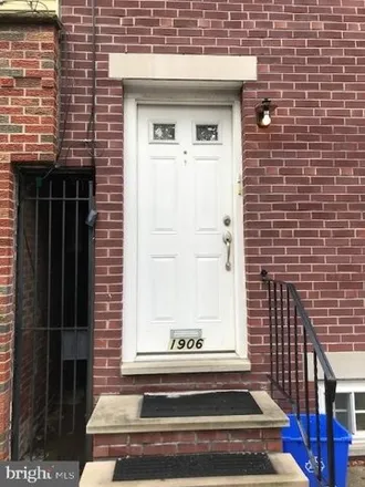 Rent this studio house on 1906 South 13th Street in Philadelphia, PA 19145