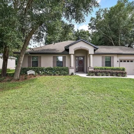 Buy this 3 bed house on 204 Shady Oak Lane in Lady Lake, FL 32159