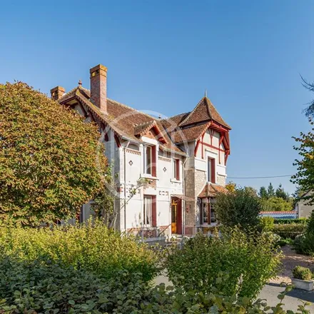 Buy this 3 bed house on Varennes-sur-Fouzon in Rue de la Gare, 36210 Pièce de la Butte