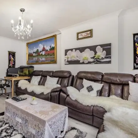 Image 1 - 51 Alfred's Gardens, London, IG11 7XW, United Kingdom - Townhouse for sale