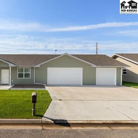 Buy this 2 bed house on 47 E Des Moines Ave in South Hutchinson, Reno County