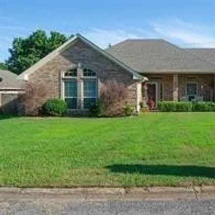 Buy this 3 bed house on 3734 Castlegate Drive in Paris, TX 75462