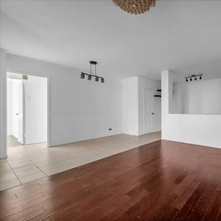 Image 4 - 97-40 62nd Drive, New York, NY 11374, USA - Apartment for sale