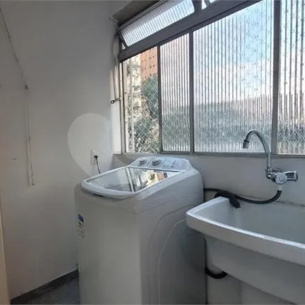Buy this 2 bed apartment on Edifício Barão de Itamaraty in Rua da Consolação, Cerqueira César
