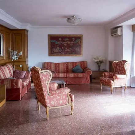 Rent this 5 bed apartment on Carrer de l'Humanista Furió in 46022 Valencia, Spain