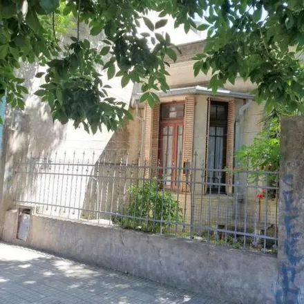Buy this 2 bed house on unnamed road in Partido de Lomas de Zamora, Lomas de Zamora