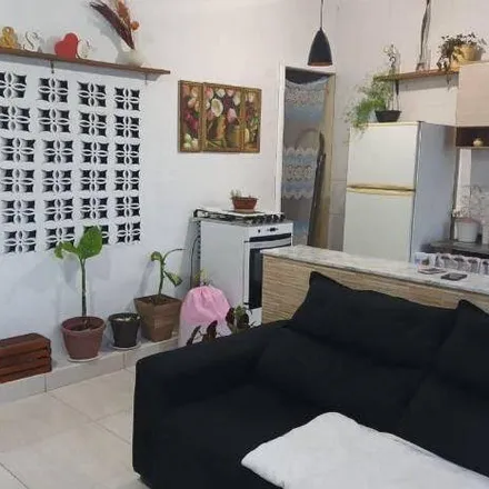 Buy this 2 bed house on Rua Benjamin José Antônio in Cocaia, Guarulhos - SP